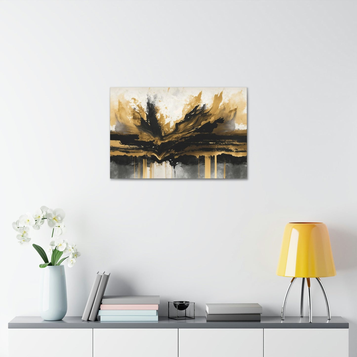 Gold Rush: Wall Art of a Bold and Shimmering Abstract Painting on Canvas